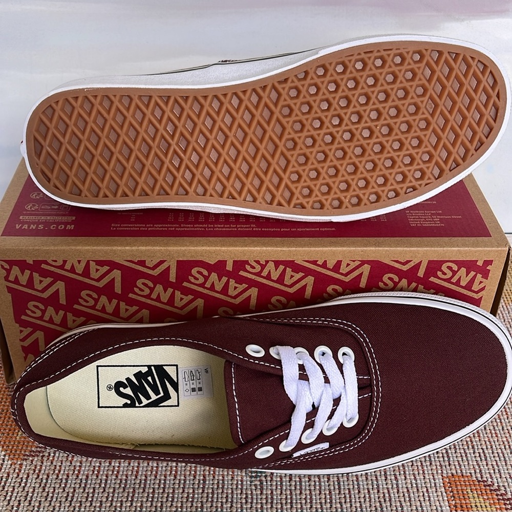 Vans WMNS Authentic
Color Theory Bitter Chocolate 
VN000BW57YO
Sneakers - Picture 4 of 16
